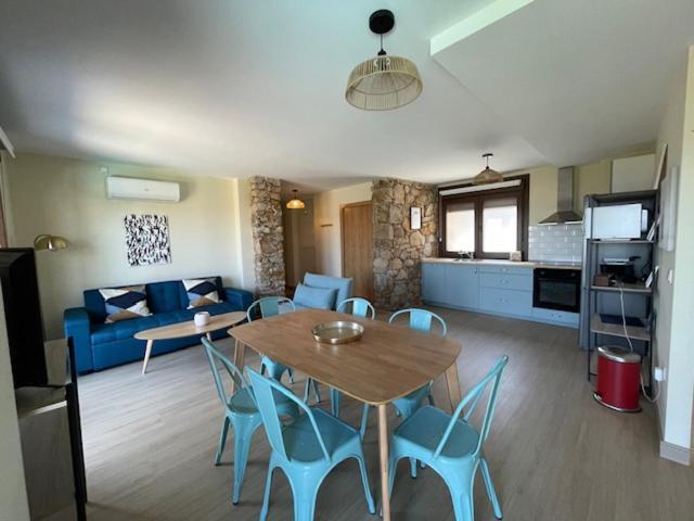 Casita Independiente Y Tres Apartamentos Con Piscina Ladeira Playa Baiona Ngoại thất bức ảnh