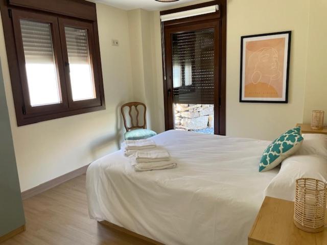 Casita Independiente Y Tres Apartamentos Con Piscina Ladeira Playa Baiona Ngoại thất bức ảnh