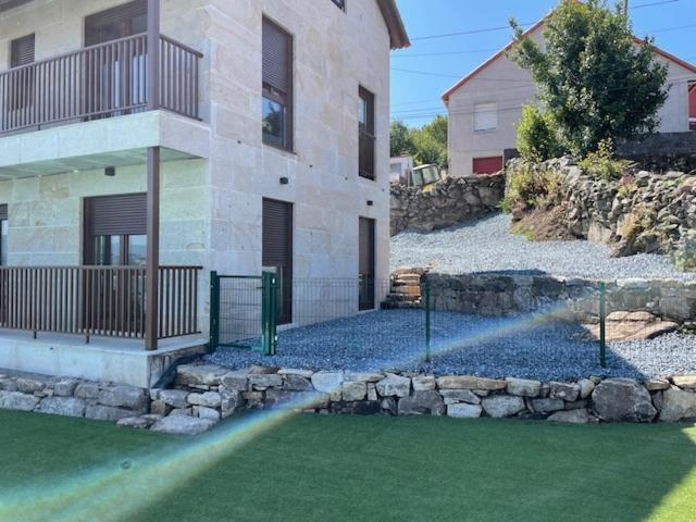 Casita Independiente Y Tres Apartamentos Con Piscina Ladeira Playa Baiona Ngoại thất bức ảnh